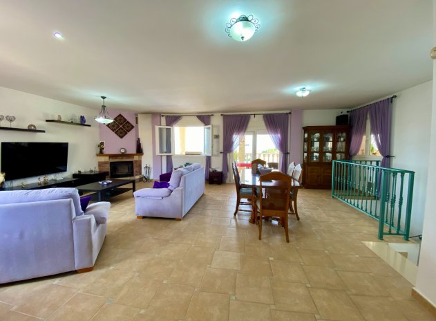 Resale - Villa * - Algorfa *