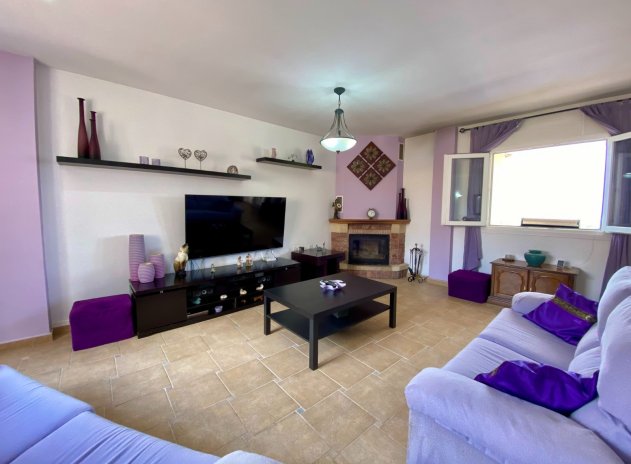 Resale - Villa * - Algorfa *