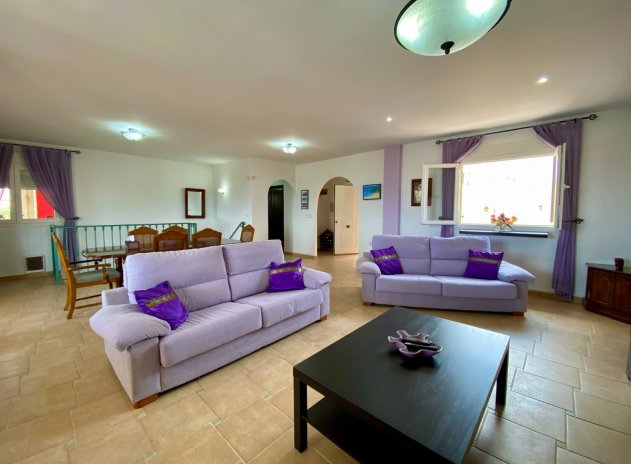 Resale - Villa * - Algorfa *