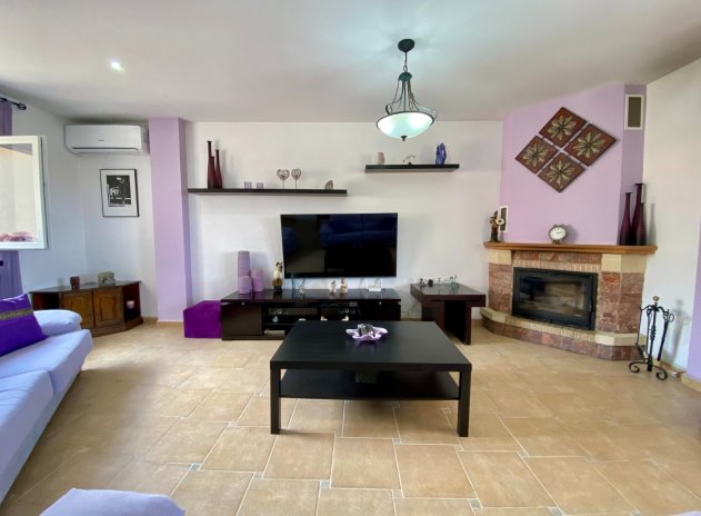 Resale - Villa * - Algorfa *