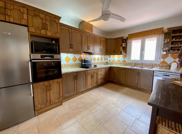 Resale - Villa * - Algorfa *