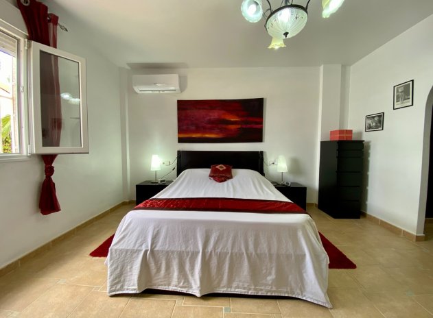 Resale - Villa * - Algorfa *