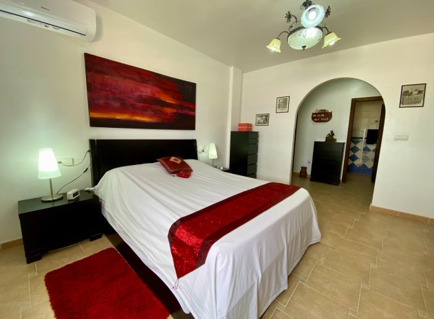 Resale - Villa * - Algorfa *