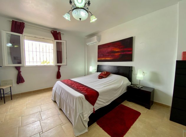 Resale - Villa * - Algorfa *