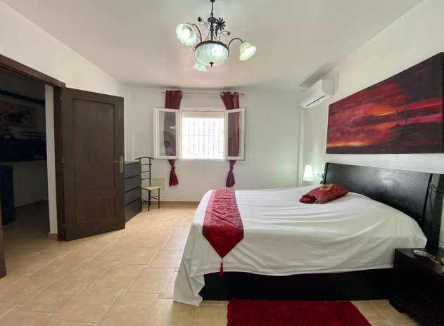 Resale - Villa * - Algorfa *