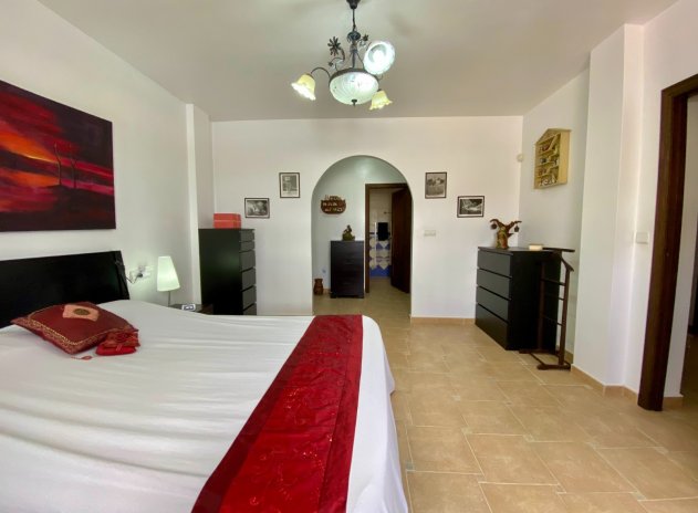 Resale - Villa * - Algorfa *