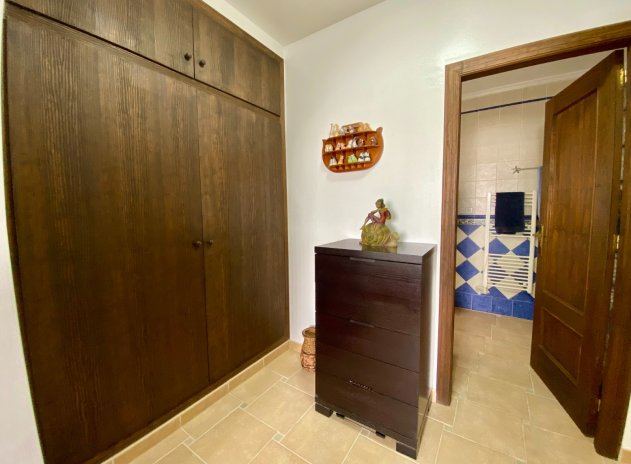 Resale - Villa * - Algorfa *