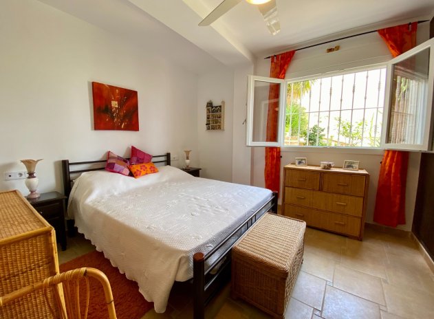 Resale - Villa * - Algorfa *