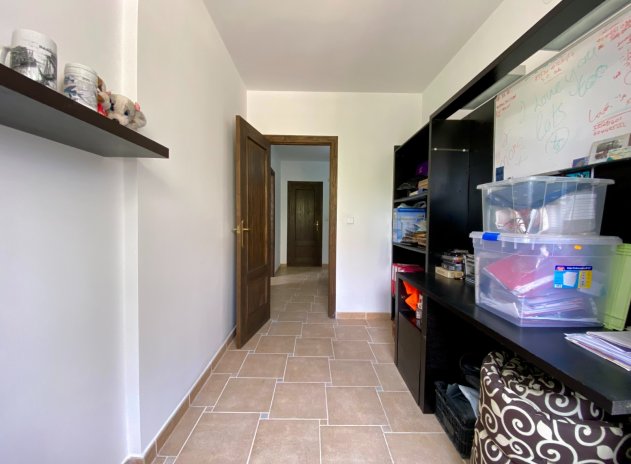 Resale - Villa * - Algorfa *