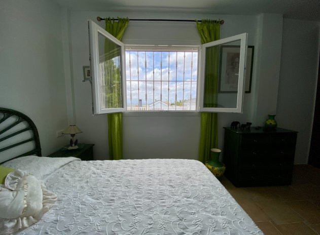 Resale - Villa * - Algorfa *