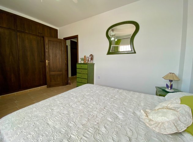 Resale - Villa * - Algorfa *