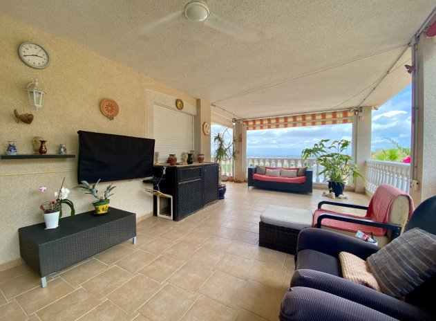 Resale - Villa * - Algorfa *