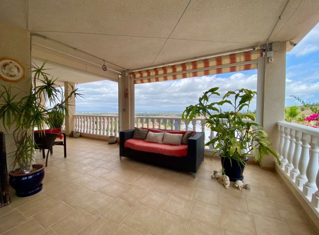 Resale - Villa * - Algorfa *