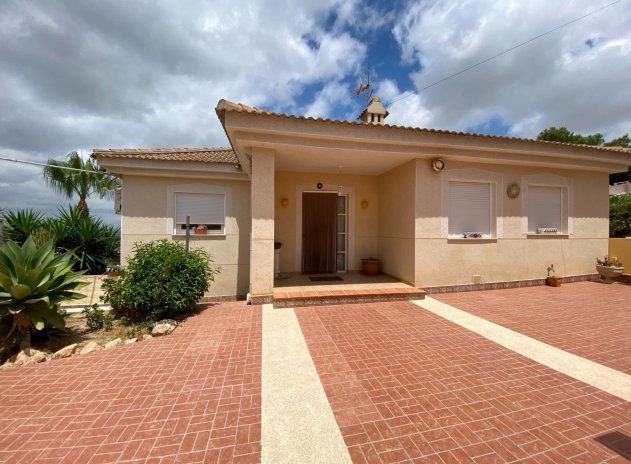 Resale - Villa * - Algorfa *