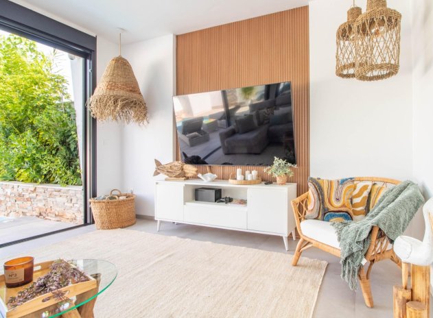 Herverkoop - Rijwoning - Santiago de la Ribera - zona san blas