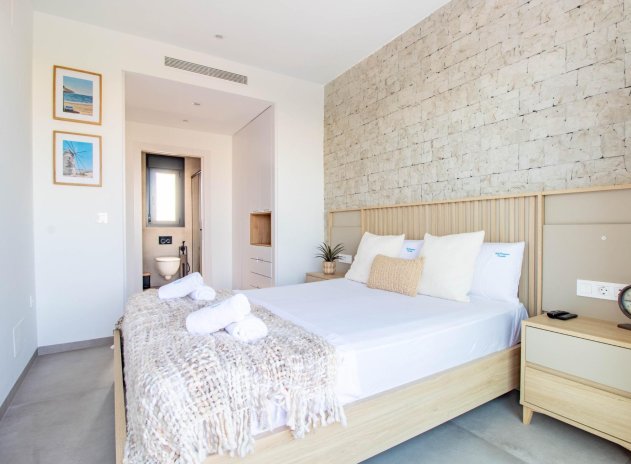 Herverkoop - Rijwoning - Santiago de la Ribera - zona san blas