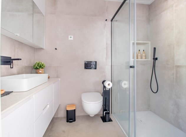 Herverkoop - Rijwoning - Santiago de la Ribera - zona san blas