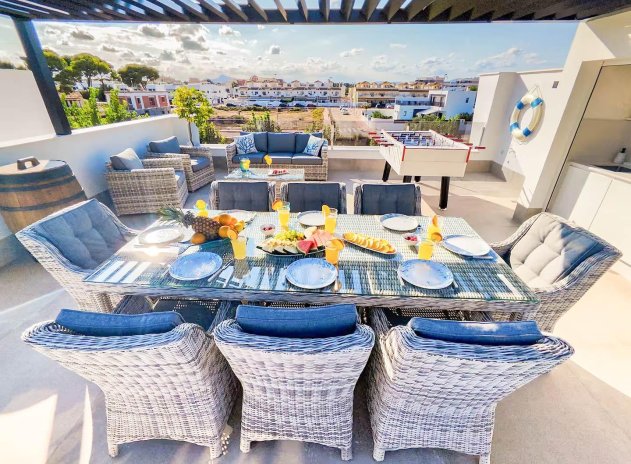 Herverkoop - Rijwoning - Santiago de la Ribera - zona san blas