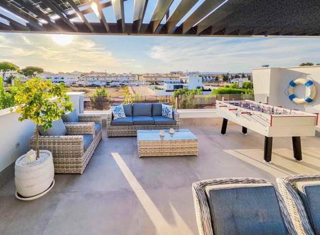 Herverkoop - Rijwoning - Santiago de la Ribera - zona san blas