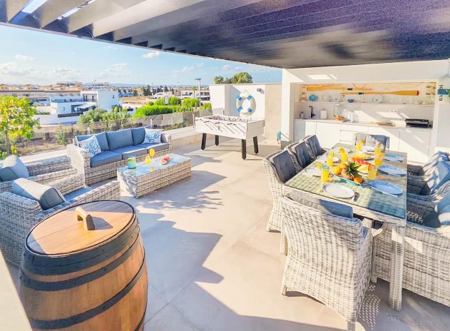 Herverkoop - Rijwoning - Santiago de la Ribera - zona san blas