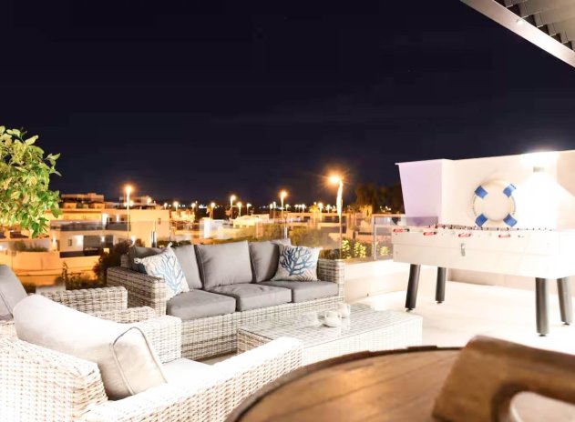 Herverkoop - Rijwoning - Santiago de la Ribera - zona san blas