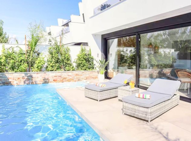 Herverkoop - Rijwoning - Santiago de la Ribera - zona san blas