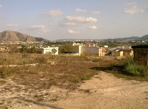 Wiederverkauf - Finca / Ländliches Wohnhaus - Orihuela