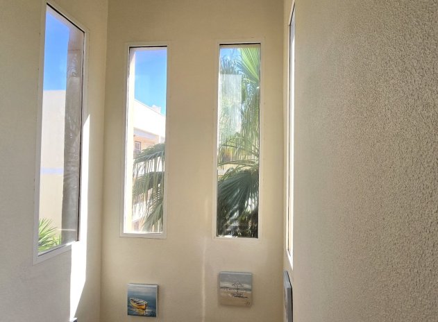 Herverkoop - Villa - Orihuela