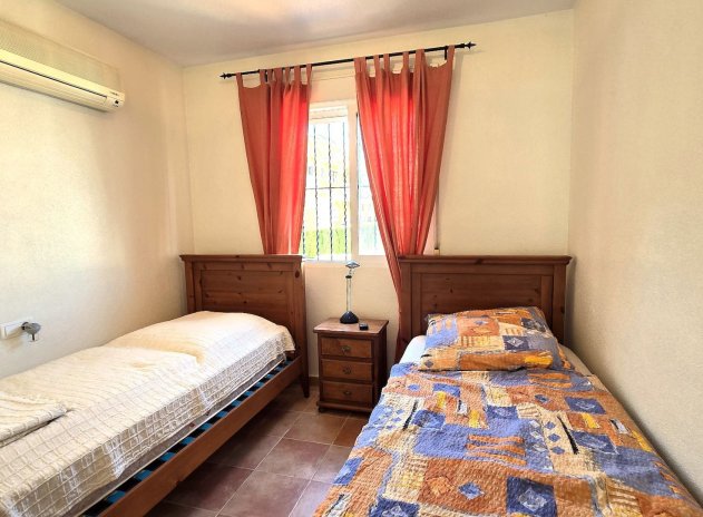 Herverkoop - Villa - Orihuela