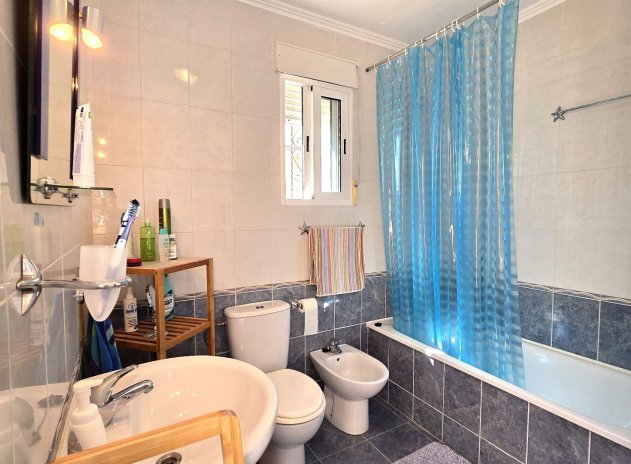 Herverkoop - Villa - Orihuela