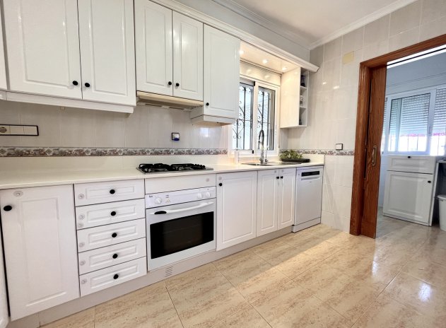 Revente - Villa - San Miguel de Salinas