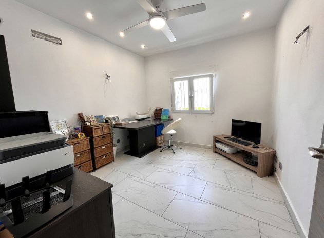 Revente - Villa - San Miguel de Salinas