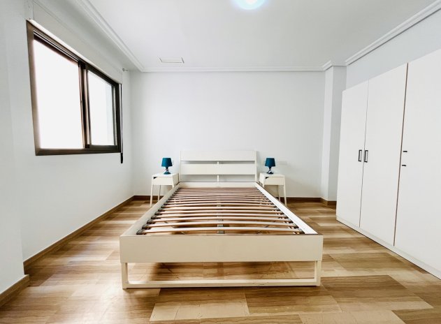 Reventa - Apartamento / Piso - Santa Pola