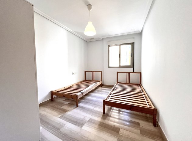 Reventa - Apartamento / Piso - Santa Pola