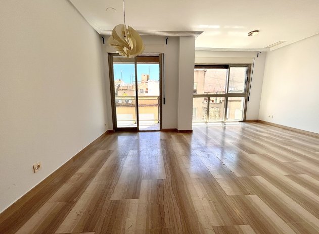 Reventa - Apartamento / Piso - Santa Pola