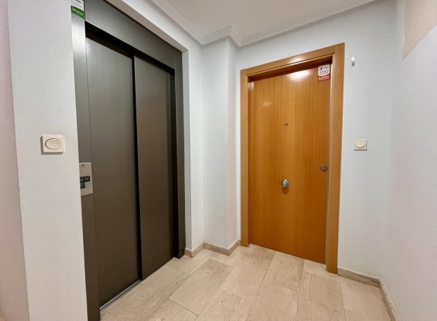 Reventa - Apartamento / Piso - Santa Pola