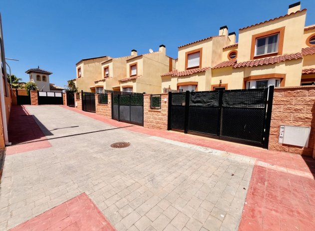 Reventa - Casa adosada - Cabo Roig