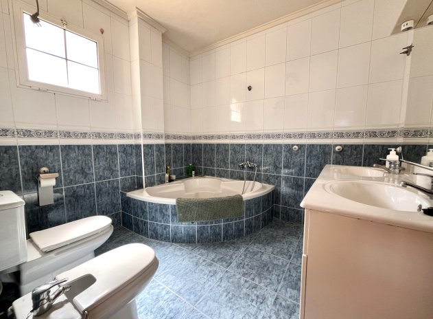 Herverkoop - Villa - La Zenia