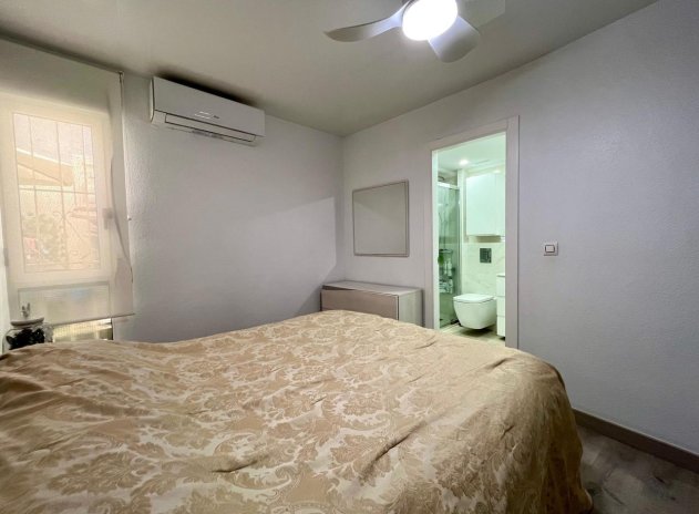 Resale - Apartment / Flat * - Torrevieja - Torrevieja *