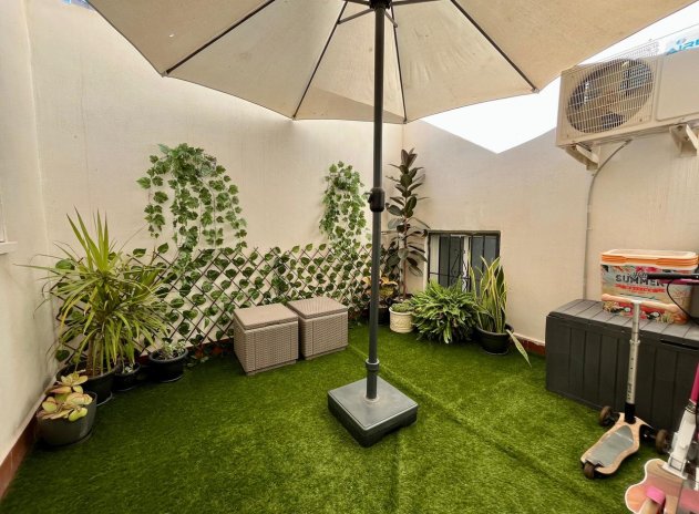 Resale - Apartment / Flat * - Torrevieja - Torrevieja *