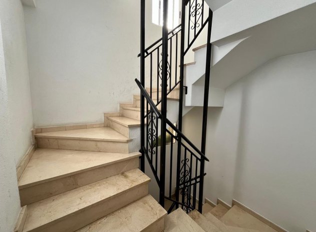 Resale - Apartment / Flat * - Torrevieja - Torrevieja *