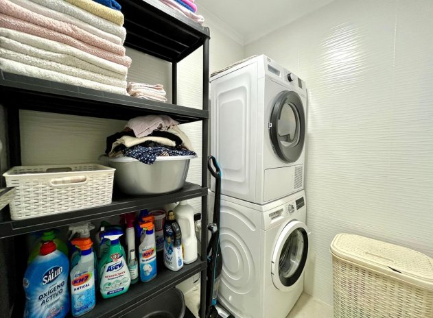 Resale - Apartment / Flat * - Torrevieja - Torrevieja *