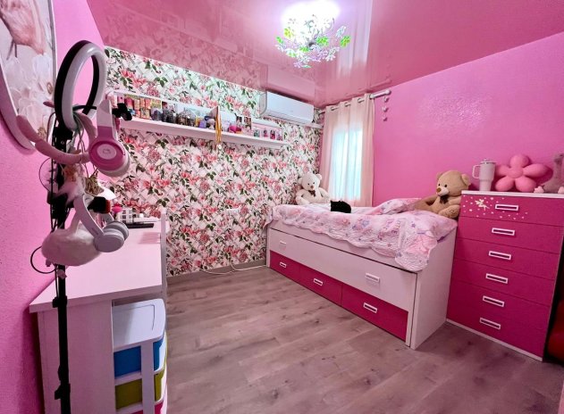 Resale - Apartment / Flat * - Torrevieja - Torrevieja *