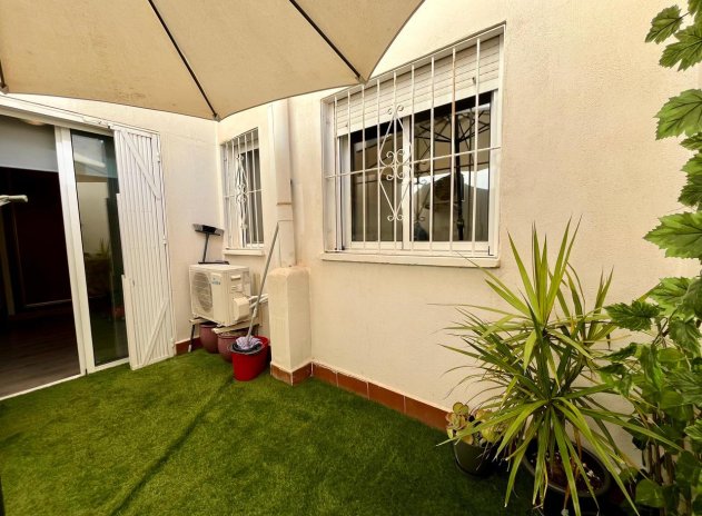 Resale - Apartment / Flat * - Torrevieja - Torrevieja *