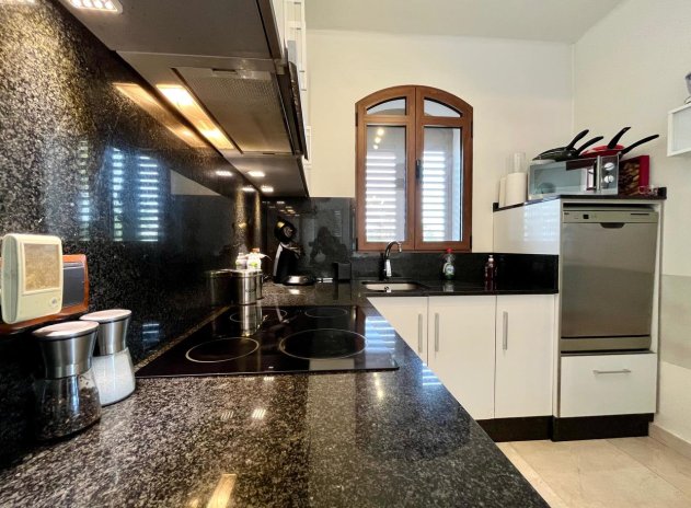 Wiederverkauf - Villa - Villamartin - Villamartín