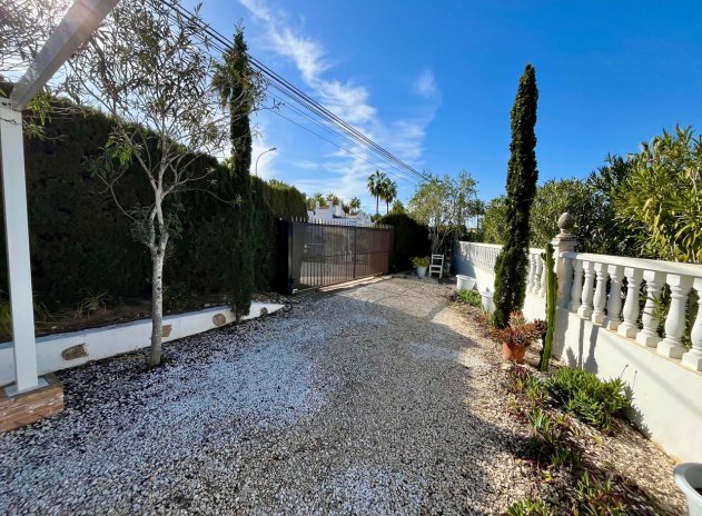 Wiederverkauf - Villa - Villamartin - Villamartín