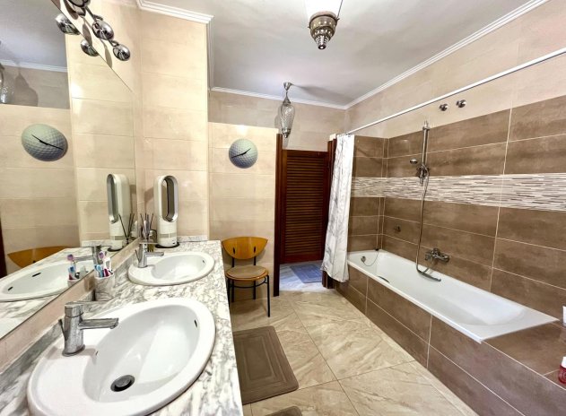 Wiederverkauf - Villa - Villamartin - Villamartín