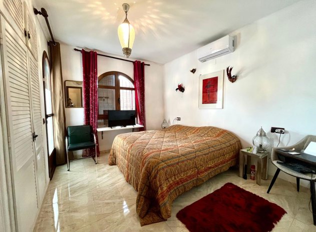 Wiederverkauf - Villa - Villamartin - Villamartín