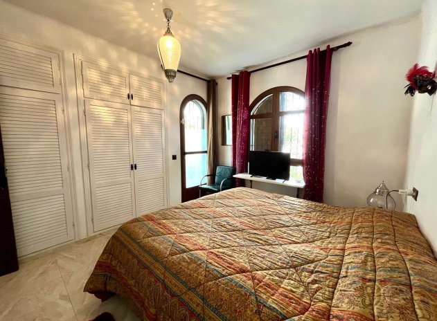 Wiederverkauf - Villa - Villamartin - Villamartín