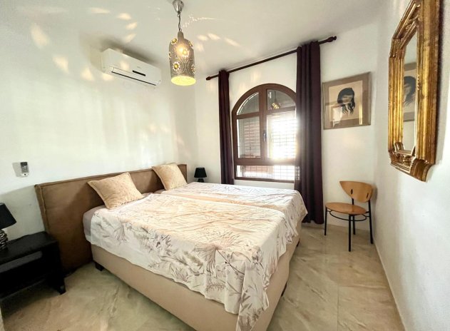 Wiederverkauf - Villa - Villamartin - Villamartín